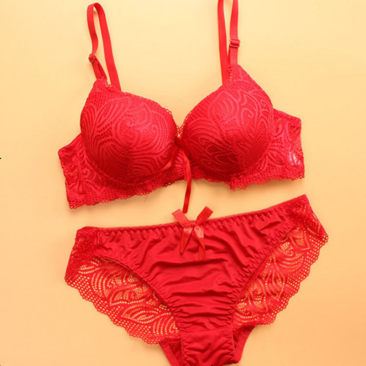 Lace Design Padded Wired Push-up Bra Set