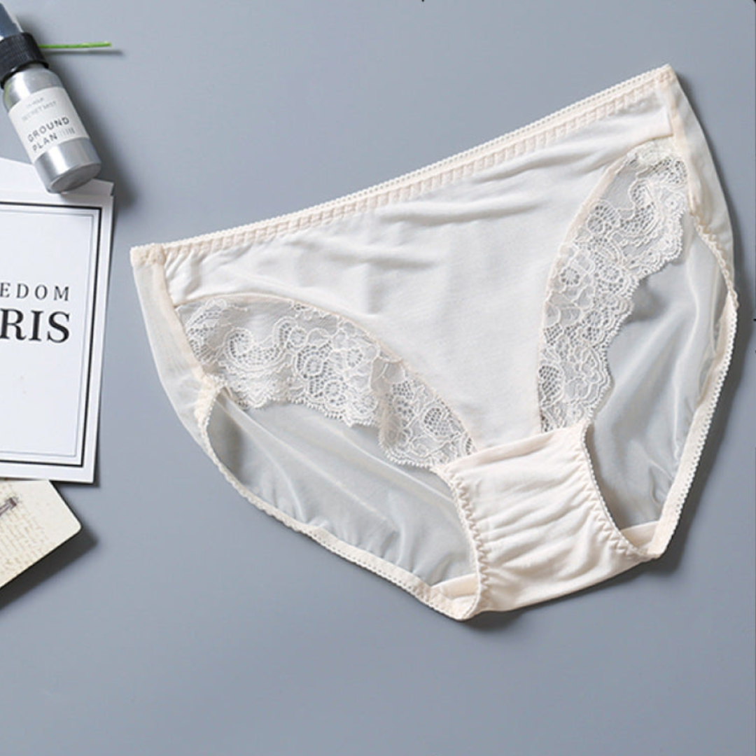 Pack of 3 Nylon Trim Lace Design Panties