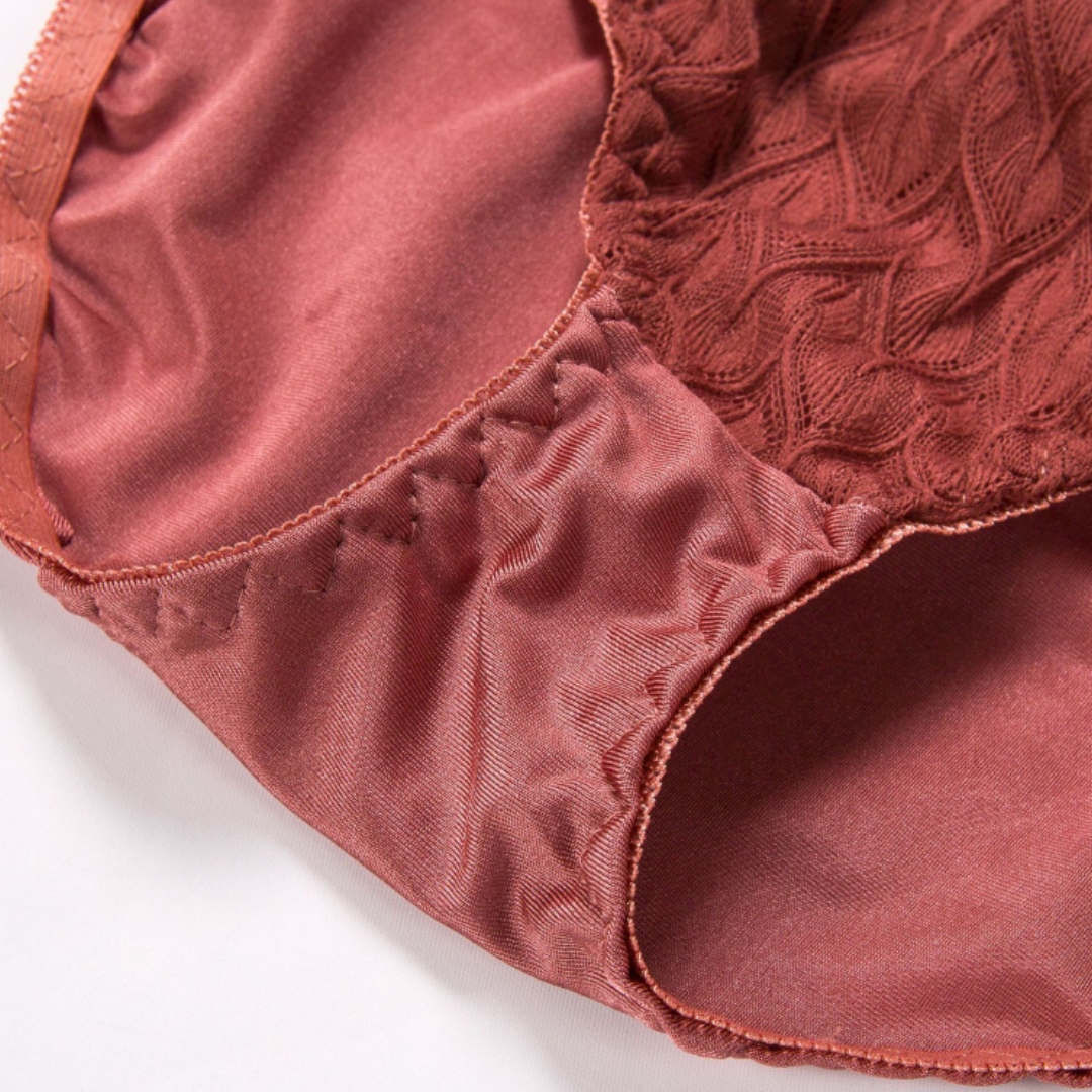 Lace Design Wired Push Up Padded Bra Set