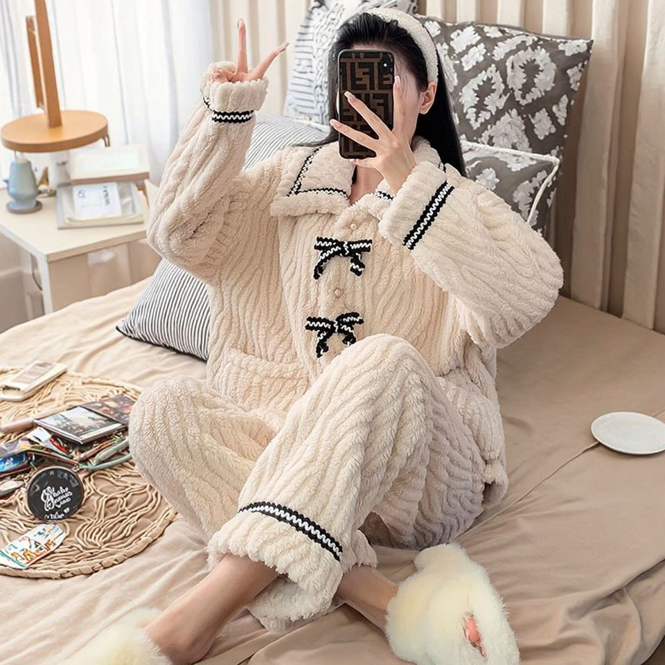 Hot Sale Women Polyester Fashionable Bow Turn-down Collar Comfortable Pajama Set