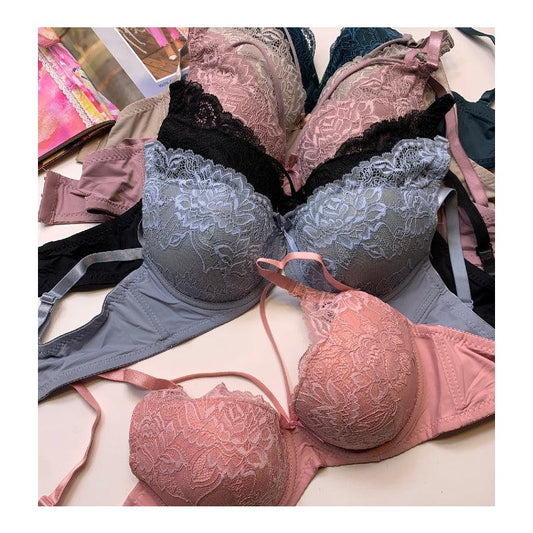 Classic Wired Bra with Delicate Lace Edging