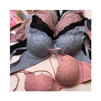 Classic Wired Bra with Delicate Lace Edging