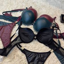 Non Padded Wired Leather Bra Set