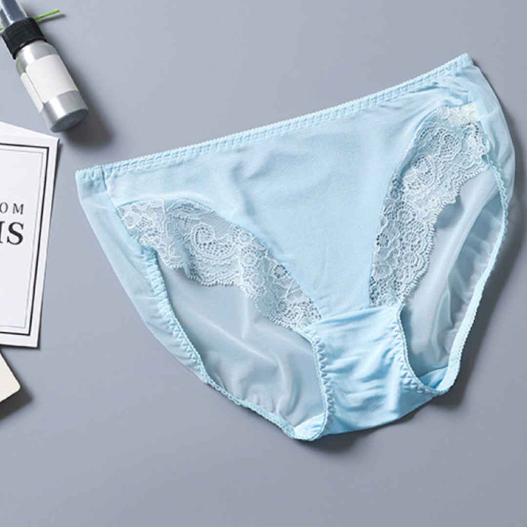 Pack of 3 Nylon Trim Lace Design Panties