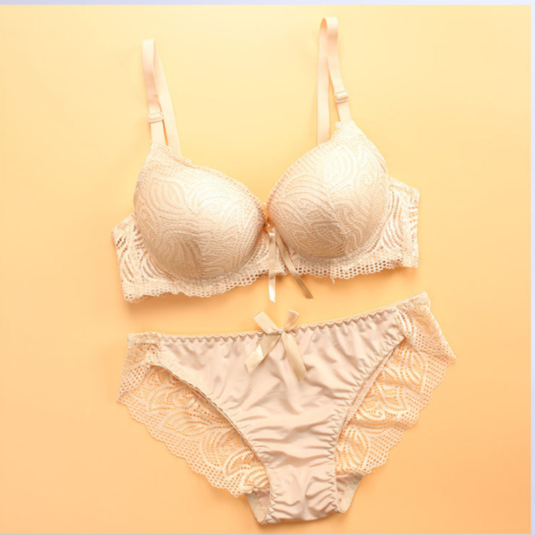 Lace Design Padded Wired Push-up Bra Set