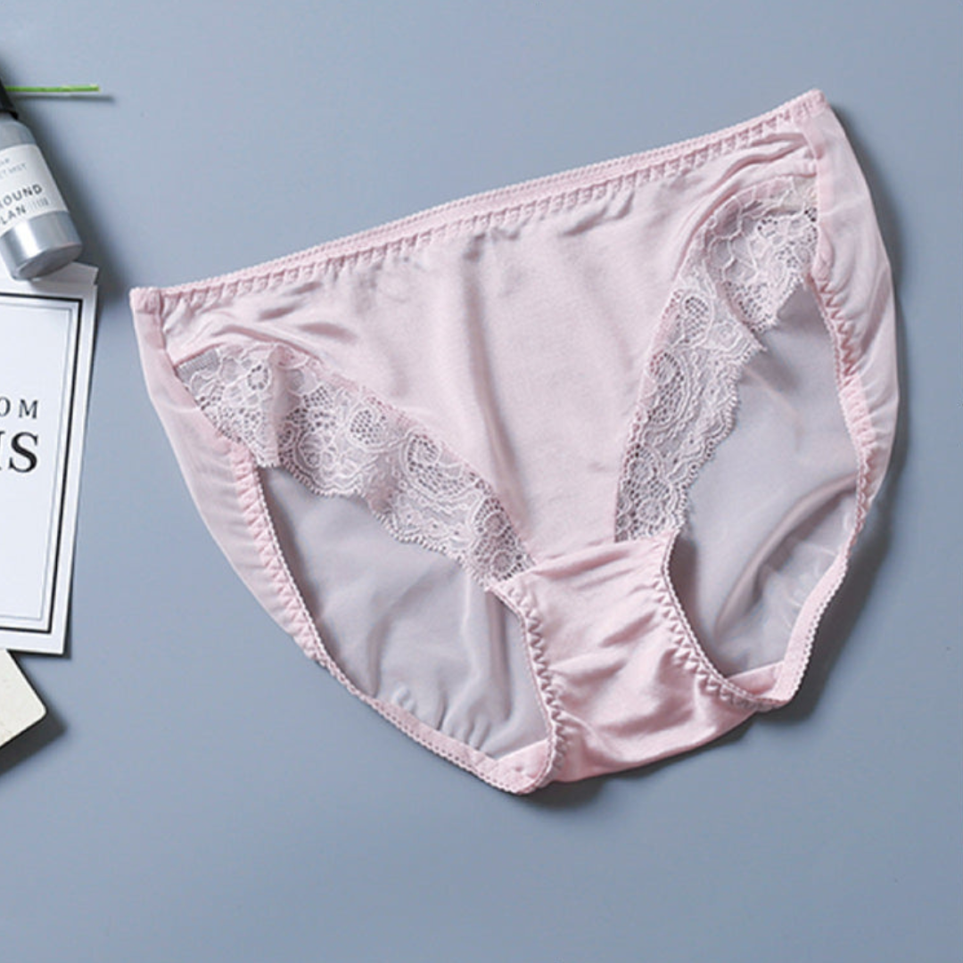 Pack of 3 Nylon Trim Lace Design Panties