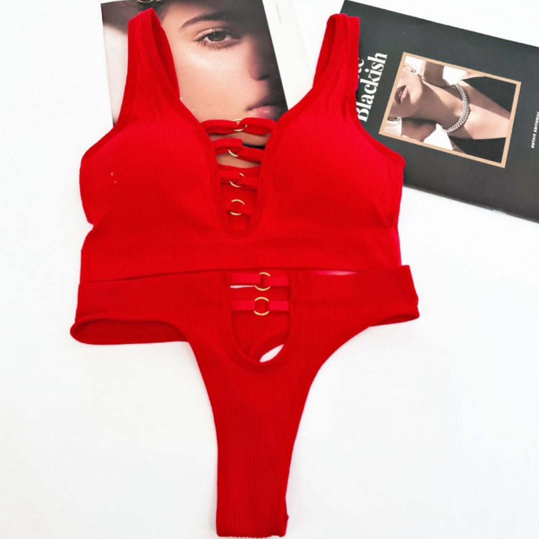 Smooth Contour Padded Bra with Coordinated Thong