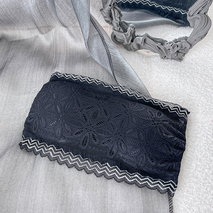 Ladies Thin Padded Wireless Floral Lace Strapless Bra