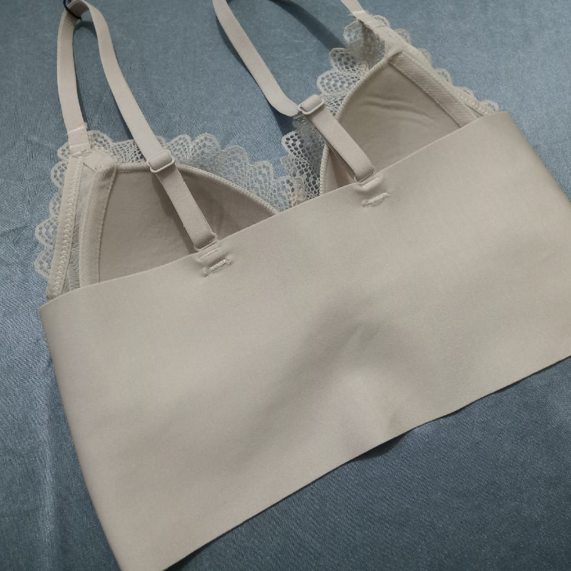 Soft Lace Decorate Nylon Bra