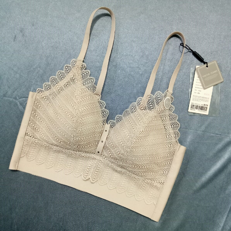 Soft Lace Decorate Nylon Bra